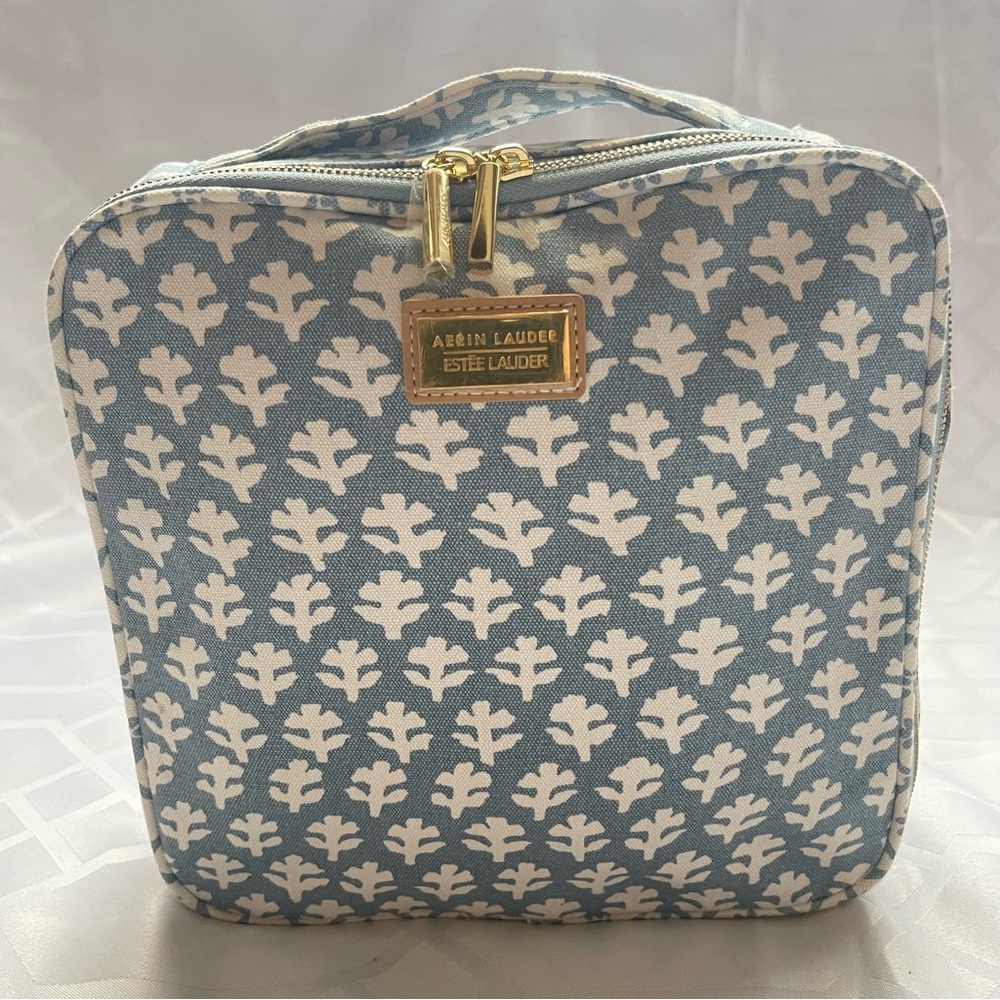 Estee Lauder Blue and White Cosmetic Bag with Fleur-de-Lis Pattern NWOT